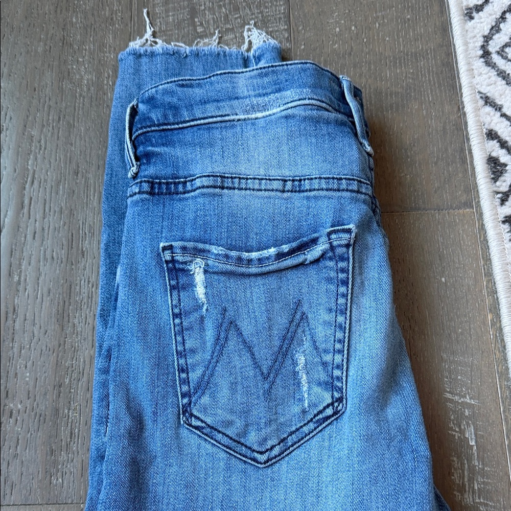 MOTHER: The Swooner High Waist Ankle Fray
Skinny Jeans